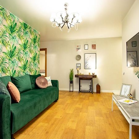 Luxury Apartment With 2 Bedrooms In The City Center Mykolaiv Exterior photo