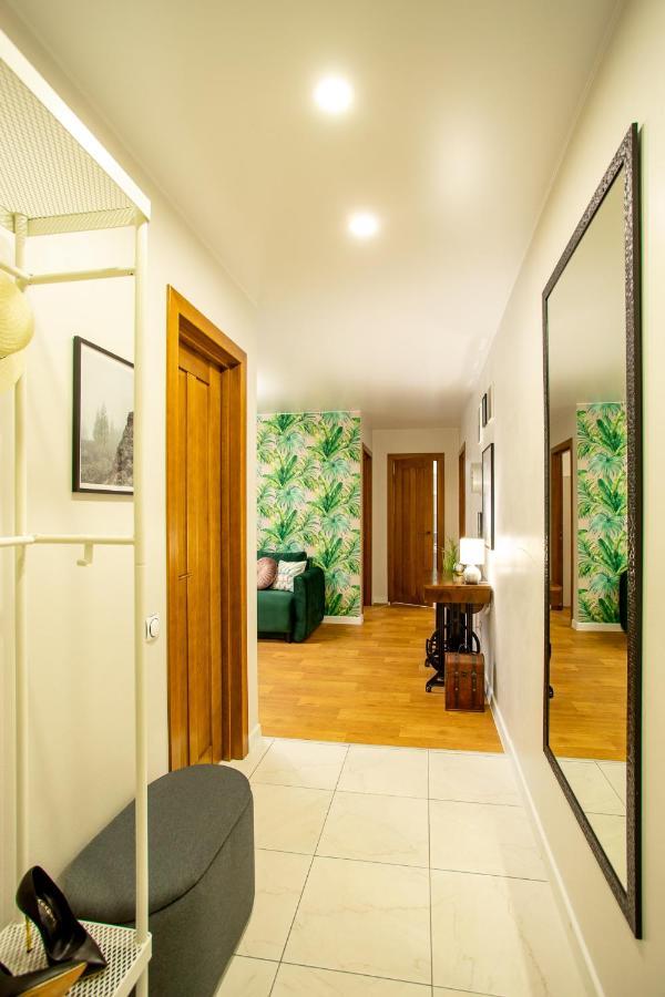 Luxury Apartment With 2 Bedrooms In The City Center Mykolaiv Exterior photo