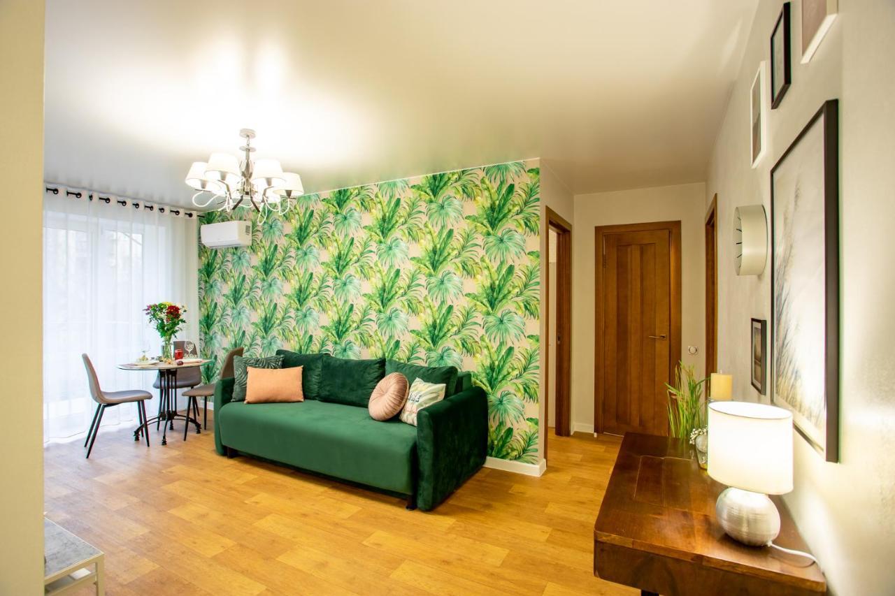 Luxury Apartment With 2 Bedrooms In The City Center Mykolaiv Exterior photo